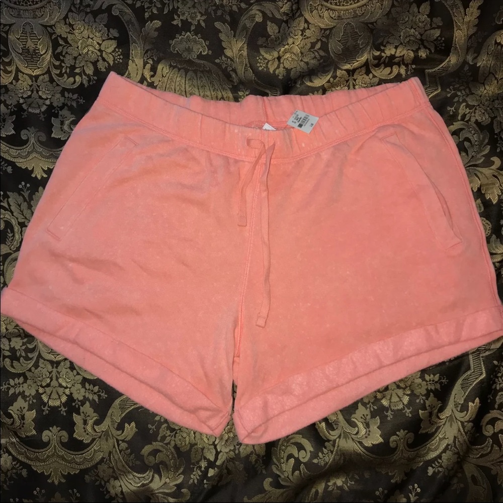 VS PINK PEACH BOYFRIEND SHORTS